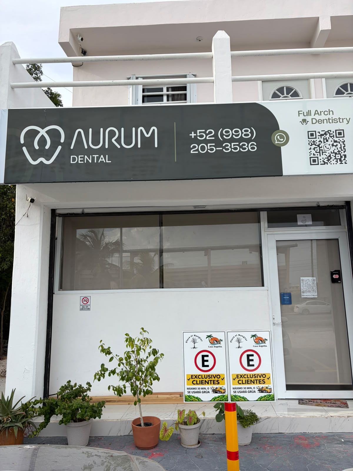 Aurum Dental clinic and in-house lab in Puerto Morelos, near Cancún